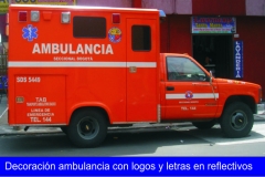 decoracion ambulancia con logos